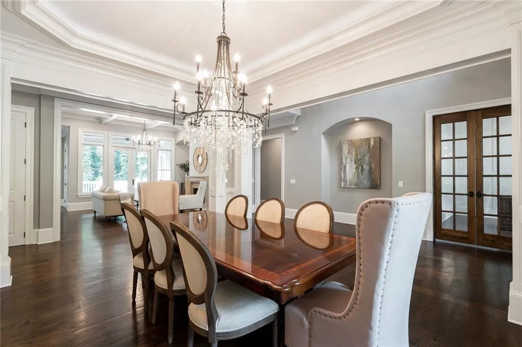 1085 Kingston Drive, Atlanta, Georgia 30342, 6 Bedrooms Bedrooms, ,6 BathroomsBathrooms,Residential,Sold,1085 Kingston Drive,6584851