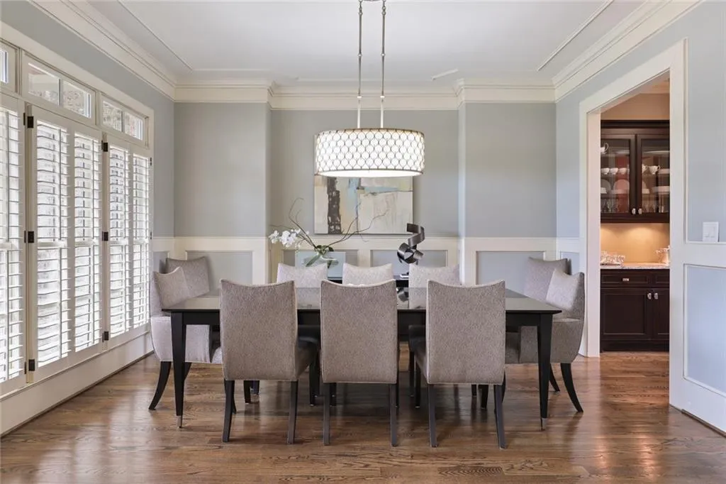 6175 Aberdeen Drive, Sandy Springs, Georgia 30328, 6 Bedrooms Bedrooms, ,6 BathroomsBathrooms,Residential,Sold,6175 Aberdeen Drive,7057900