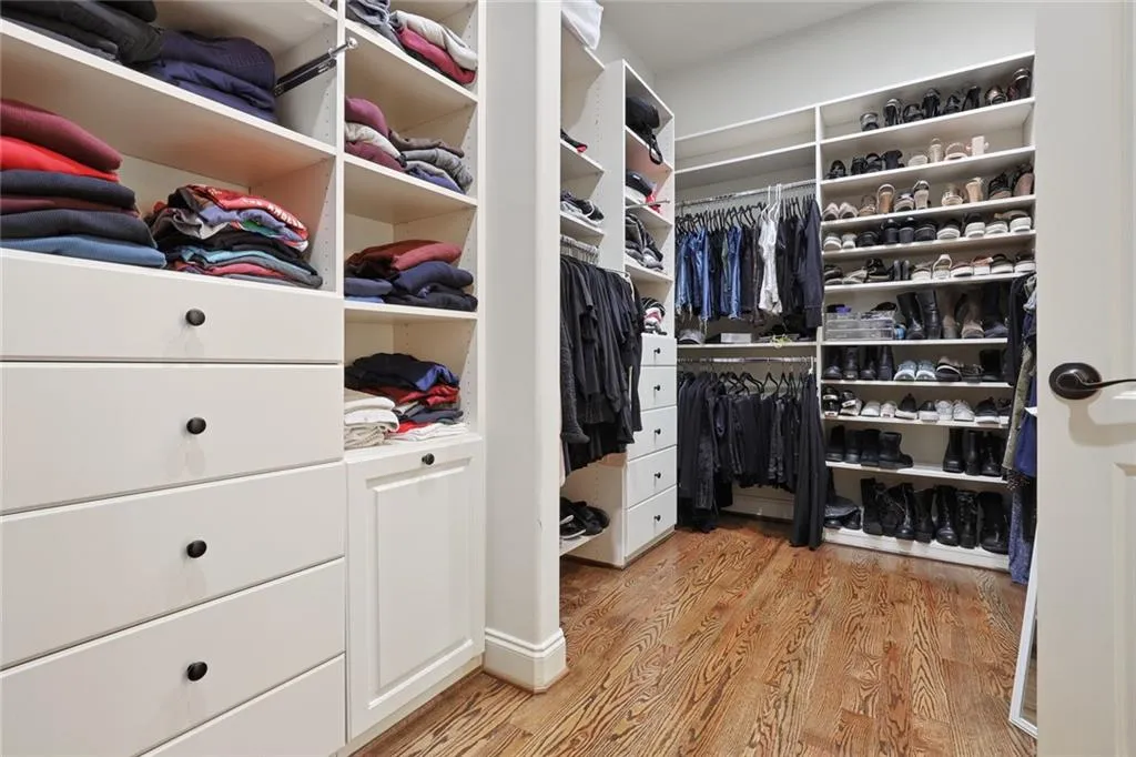 6175 Aberdeen Drive, Sandy Springs, Georgia 30328, 6 Bedrooms Bedrooms, ,6 BathroomsBathrooms,Residential,Sold,6175 Aberdeen Drive,7057900