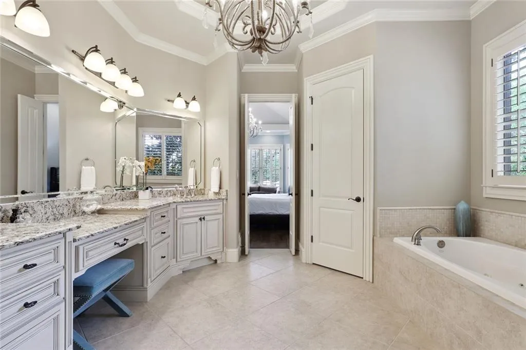 6175 Aberdeen Drive, Sandy Springs, Georgia 30328, 6 Bedrooms Bedrooms, ,6 BathroomsBathrooms,Residential,Sold,6175 Aberdeen Drive,7057900