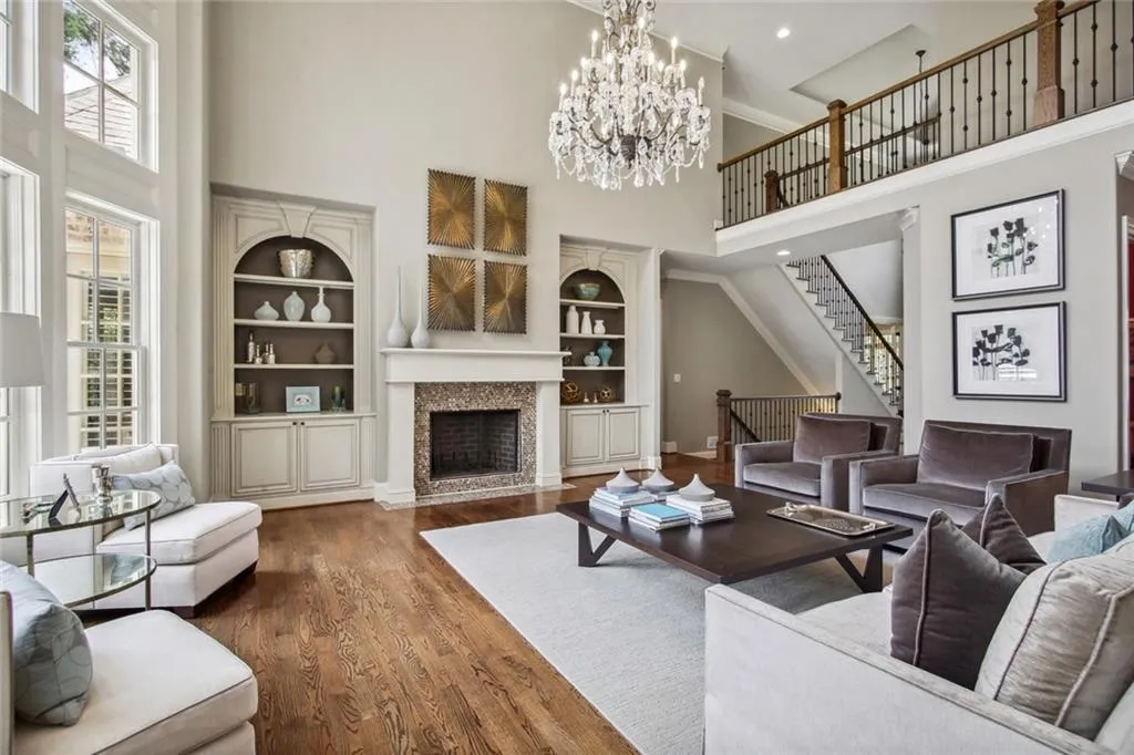 6175 Aberdeen Drive, Sandy Springs, Georgia 30328, 6 Bedrooms Bedrooms, ,6 BathroomsBathrooms,Residential,Sold,6175 Aberdeen Drive,7057900