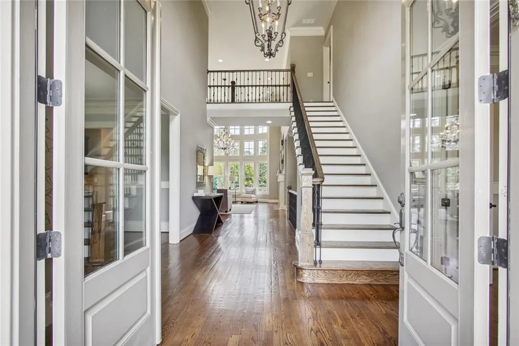 6175 Aberdeen Drive, Sandy Springs, Georgia 30328, 6 Bedrooms Bedrooms, ,6 BathroomsBathrooms,Residential,Sold,6175 Aberdeen Drive,7057900