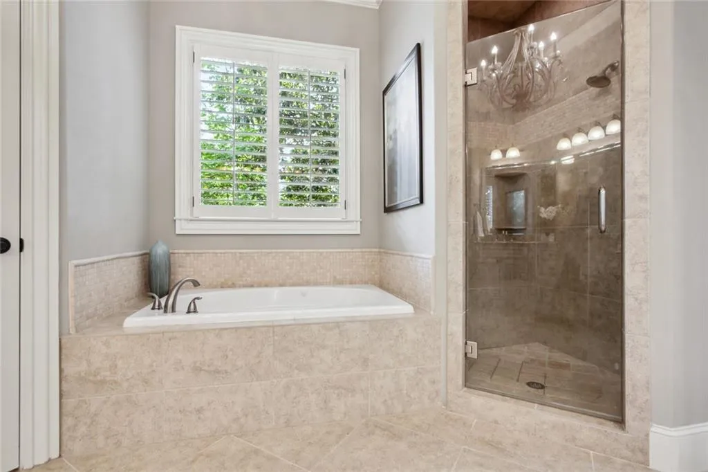 6175 Aberdeen Drive, Sandy Springs, Georgia 30328, 6 Bedrooms Bedrooms, ,6 BathroomsBathrooms,Residential,Sold,6175 Aberdeen Drive,7057900