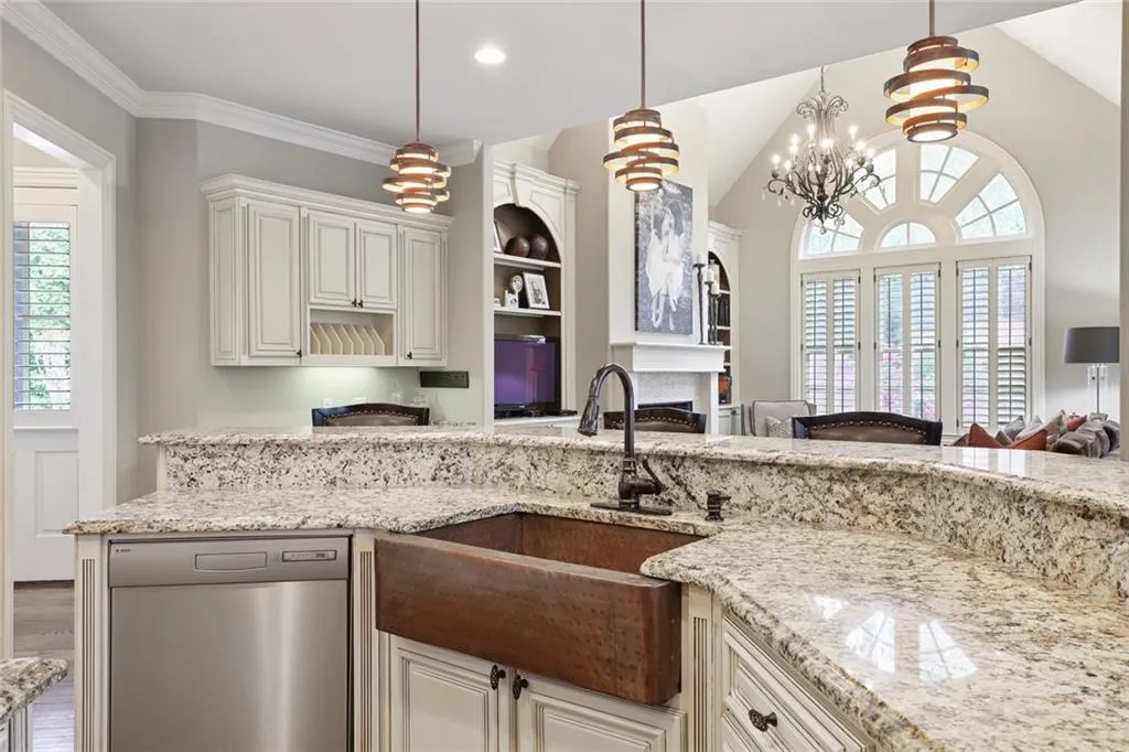 6175 Aberdeen Drive, Sandy Springs, Georgia 30328, 6 Bedrooms Bedrooms, ,6 BathroomsBathrooms,Residential,Sold,6175 Aberdeen Drive,7057900