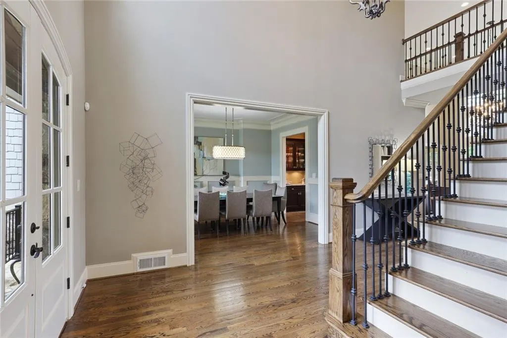 6175 Aberdeen Drive, Sandy Springs, Georgia 30328, 6 Bedrooms Bedrooms, ,6 BathroomsBathrooms,Residential,Sold,6175 Aberdeen Drive,7057900