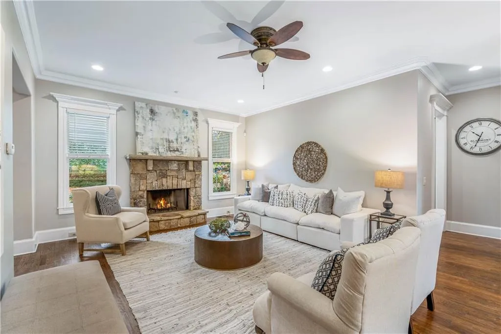 75 Spruell Springs Road, Atlanta, Georgia 30342, 5 Bedrooms Bedrooms, ,4 BathroomsBathrooms,Residential,Sold,75 Spruell Springs Road,6985962