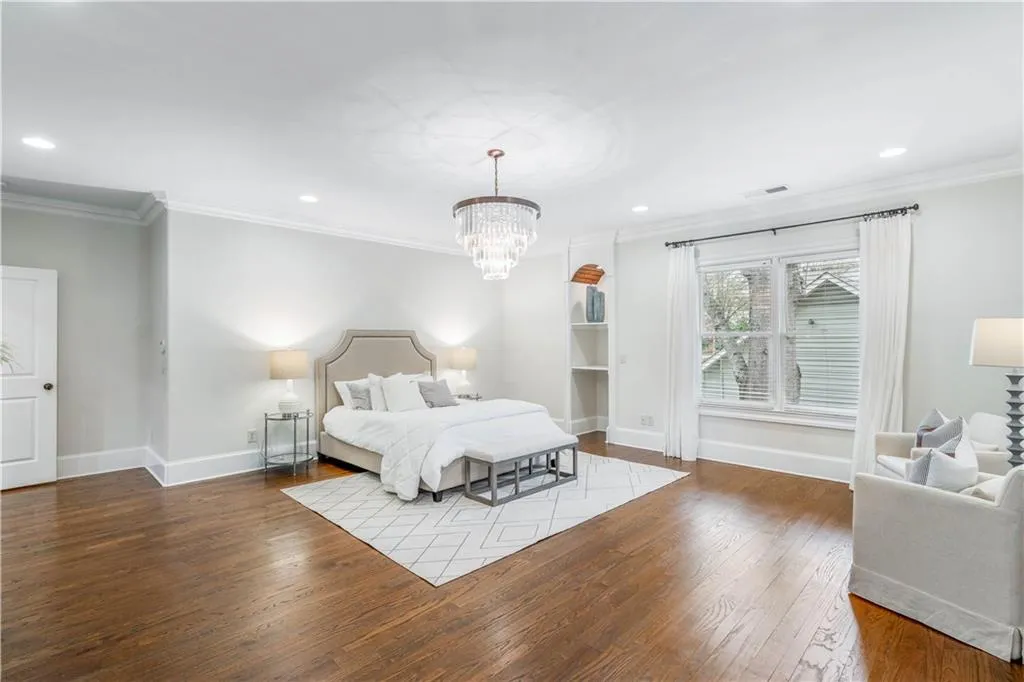 75 Spruell Springs Road, Atlanta, Georgia 30342, 5 Bedrooms Bedrooms, ,4 BathroomsBathrooms,Residential,Sold,75 Spruell Springs Road,6985962