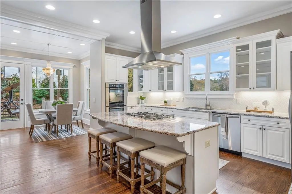 75 Spruell Springs Road, Atlanta, Georgia 30342, 5 Bedrooms Bedrooms, ,4 BathroomsBathrooms,Residential,Sold,75 Spruell Springs Road,6985962