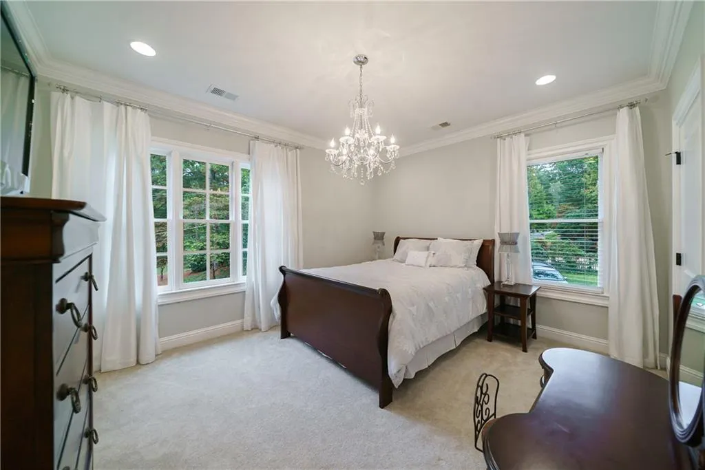 75 Spruell Springs Road, Atlanta, Georgia 30342, 5 Bedrooms Bedrooms, ,4 BathroomsBathrooms,Residential,Sold,75 Spruell Springs Road,6985962