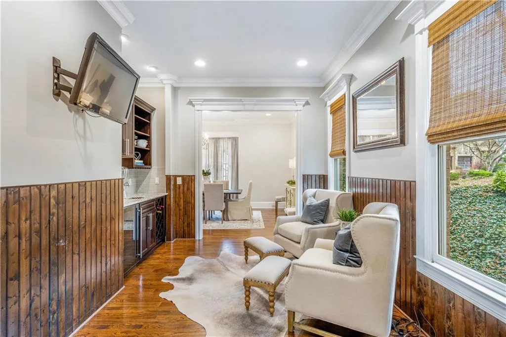 75 Spruell Springs Road, Atlanta, Georgia 30342, 5 Bedrooms Bedrooms, ,4 BathroomsBathrooms,Residential,Sold,75 Spruell Springs Road,6985962
