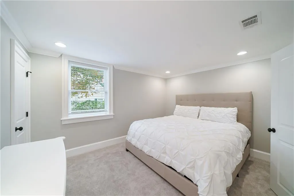 75 Spruell Springs Road, Atlanta, Georgia 30342, 5 Bedrooms Bedrooms, ,4 BathroomsBathrooms,Residential,Sold,75 Spruell Springs Road,6985962