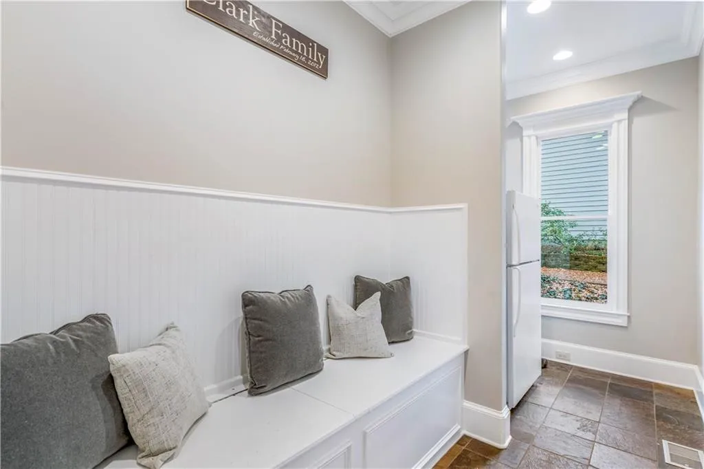 75 Spruell Springs Road, Atlanta, Georgia 30342, 5 Bedrooms Bedrooms, ,4 BathroomsBathrooms,Residential,Sold,75 Spruell Springs Road,6985962
