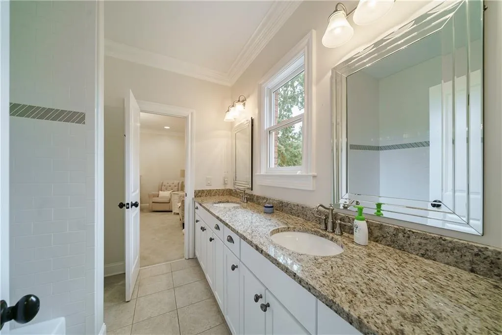 75 Spruell Springs Road, Atlanta, Georgia 30342, 5 Bedrooms Bedrooms, ,4 BathroomsBathrooms,Residential,Sold,75 Spruell Springs Road,6985962