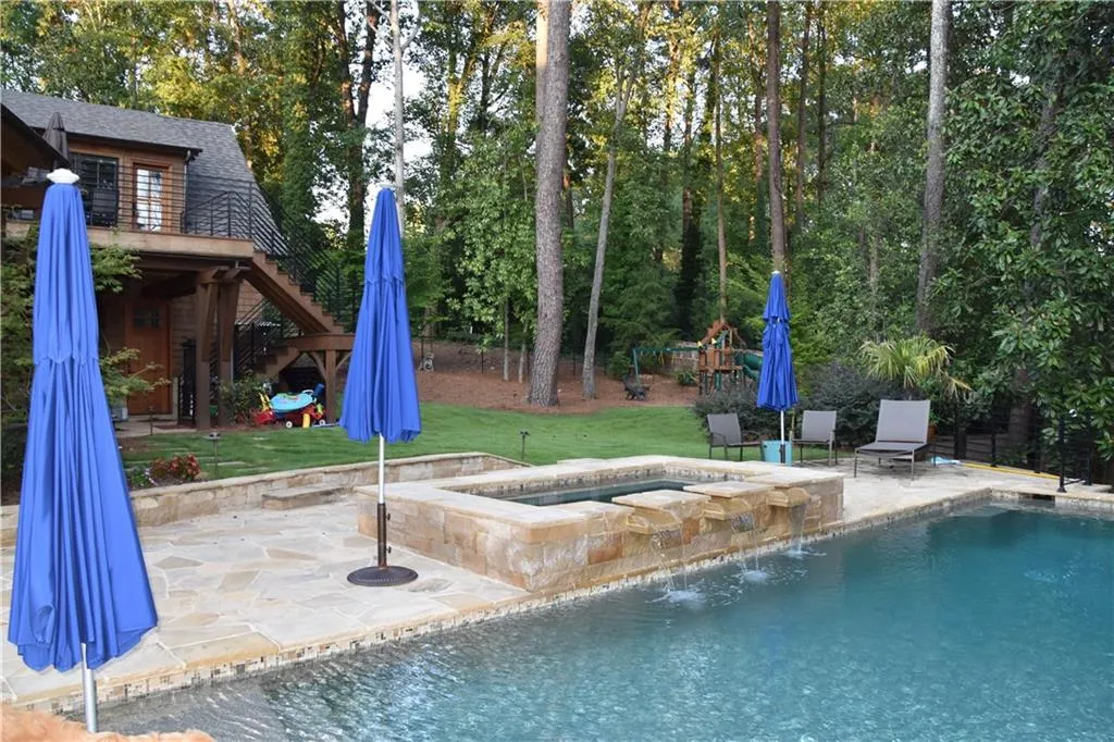 4775 Chatworth Court, Atlanta, Georgia 30342, 5 Bedrooms Bedrooms, ,4 BathroomsBathrooms,Residential,Sold,4775 Chatworth Court,5734457