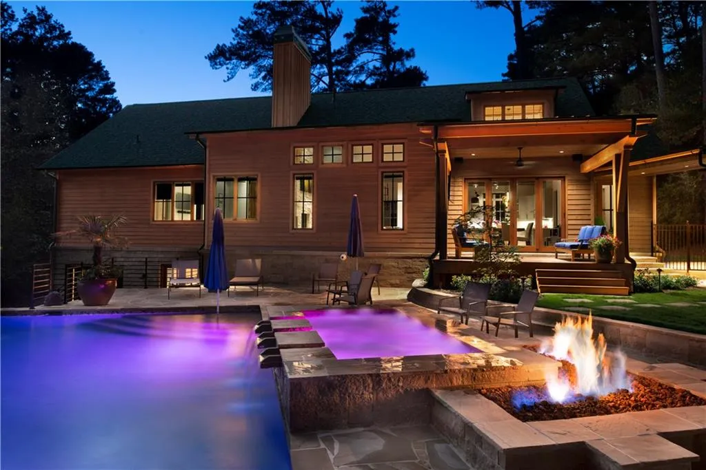 4775 Chatworth Court, Atlanta, Georgia 30342, 5 Bedrooms Bedrooms, ,4 BathroomsBathrooms,Residential,Sold,4775 Chatworth Court,5734457