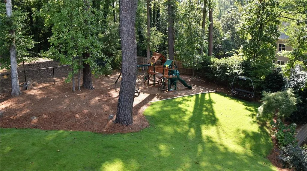 4775 Chatworth Court, Atlanta, Georgia 30342, 5 Bedrooms Bedrooms, ,4 BathroomsBathrooms,Residential,Sold,4775 Chatworth Court,5734457