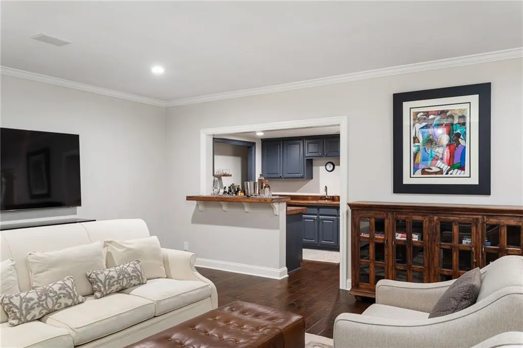134 Blackland Road Nw, Atlanta, Georgia 30342, 6 Bedrooms Bedrooms, 0 ,6 BathroomsBathrooms,Residential,For Sale,134 Blackland Road Nw,7841038