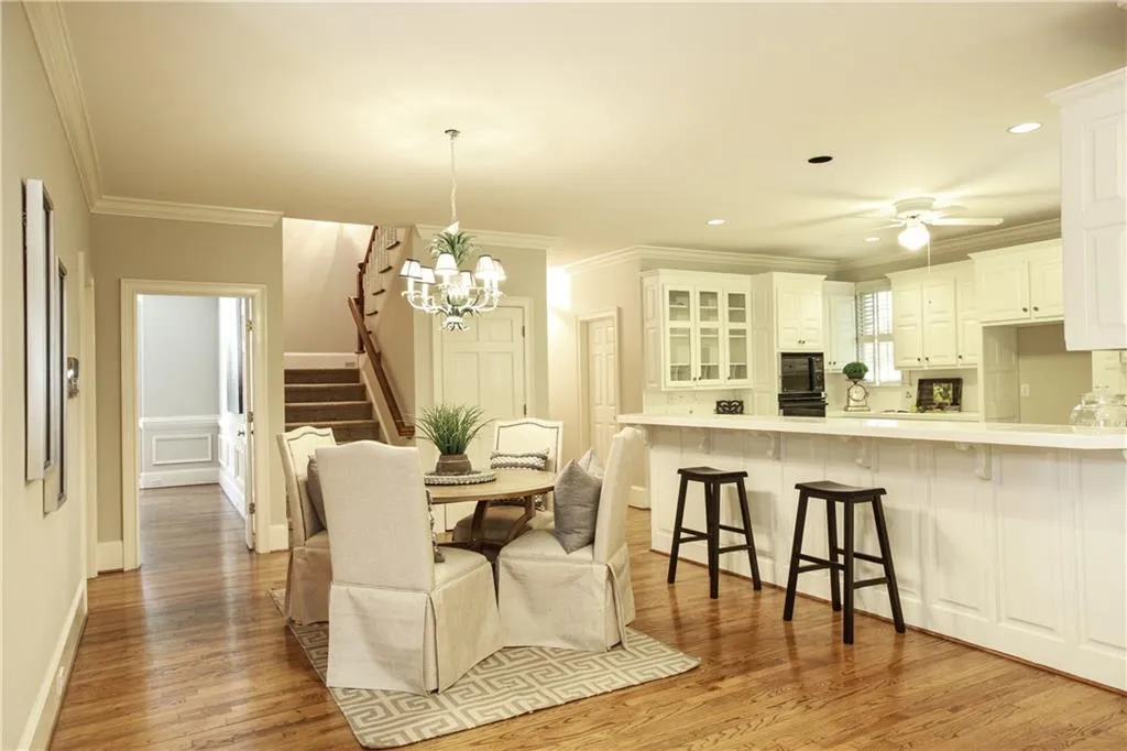 875 S Powers Court, Sandy Springs, Georgia 30327, 5 Bedrooms Bedrooms, ,3 BathroomsBathrooms,Residential,Sold,875 S Powers Court,5920344 875 S Powers Court, Sandy Springs, Georgia 30327, 5 Bedrooms Bedrooms, ,3 BathroomsBathrooms,Residential,Sold,875 S Powers Court,5920344