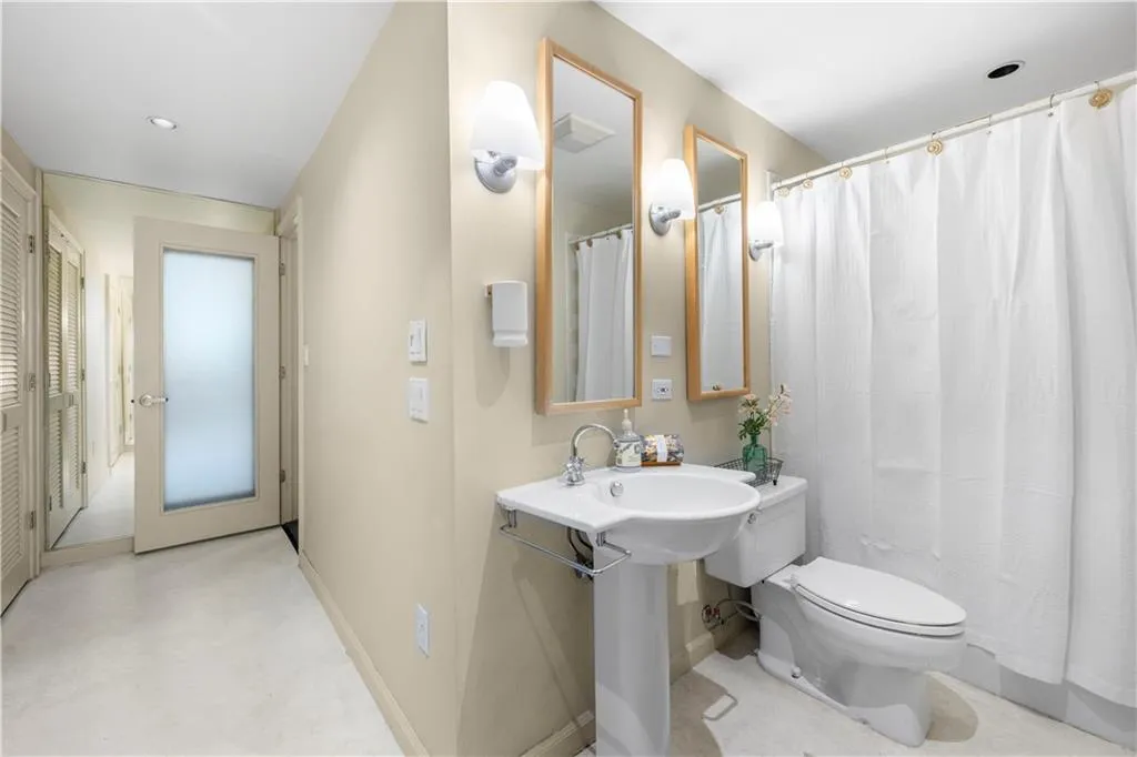 145 15th Street Ne Unit 413, Atlanta, Georgia 30309, 2 Bedrooms Bedrooms, ,2 BathroomsBathrooms,Residential,For Sale,145 15th Street Ne Unit 413,7626237