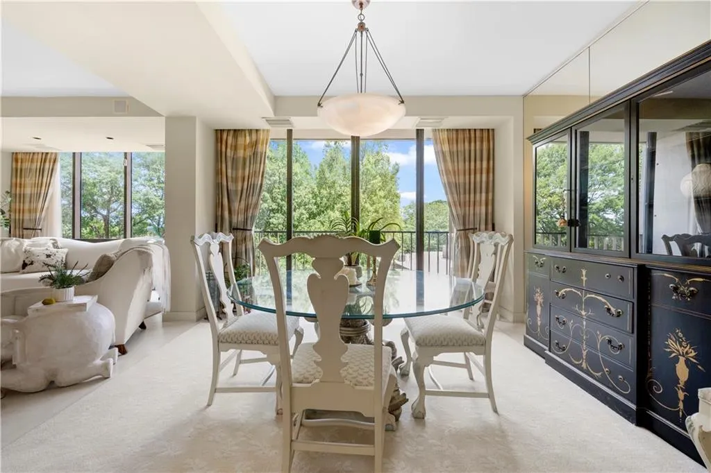 145 15th Street Ne Unit 413, Atlanta, Georgia 30309, 2 Bedrooms Bedrooms, ,2 BathroomsBathrooms,Residential,For Sale,145 15th Street Ne Unit 413,7626237