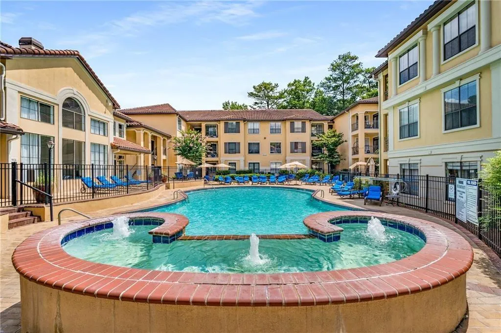 3777 Peachtree Road Ne Unit 911, Atlanta, Georgia 30319, 2 Bedrooms Bedrooms, ,1 BathroomBathrooms,Residential,For Sale,3777 Peachtree Road Ne Unit 911,7527526