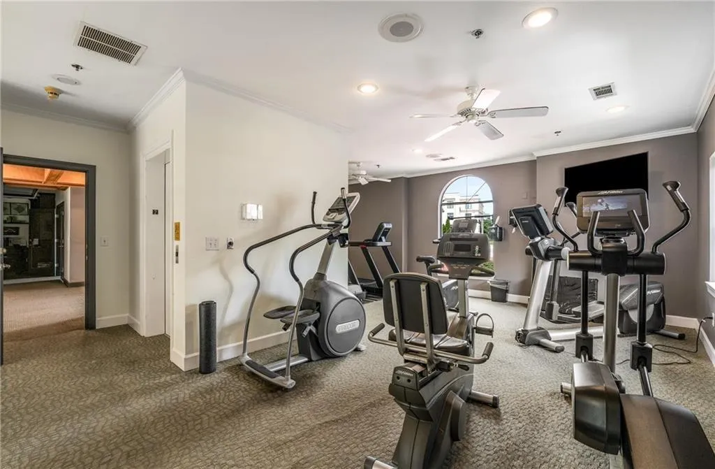 3777 Peachtree Road Ne Unit 911, Atlanta, Georgia 30319, 2 Bedrooms Bedrooms, ,1 BathroomBathrooms,Residential,For Sale,3777 Peachtree Road Ne Unit 911,7527526