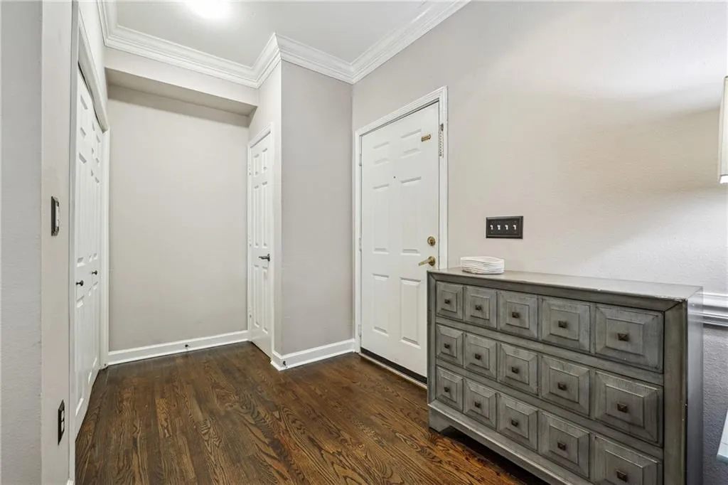 3777 Peachtree Road Ne Unit 911, Atlanta, Georgia 30319, 2 Bedrooms Bedrooms, ,1 BathroomBathrooms,Residential,For Sale,3777 Peachtree Road Ne Unit 911,7527526