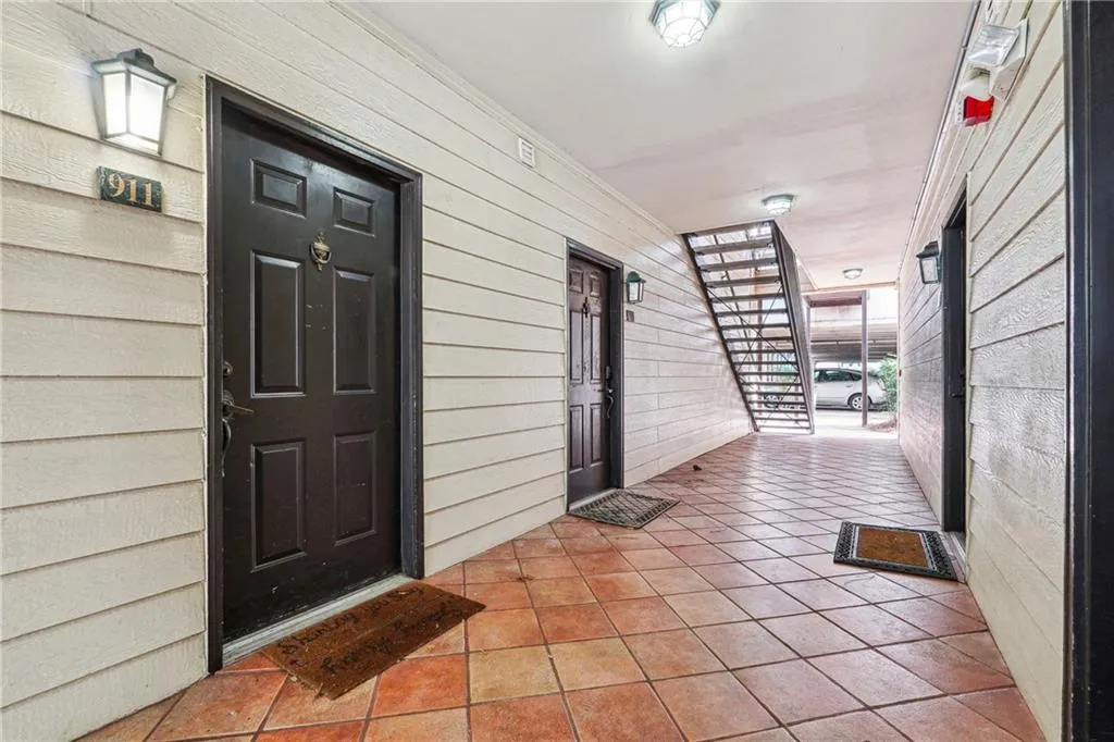 3777 Peachtree Road Ne Unit 911, Atlanta, Georgia 30319, 2 Bedrooms Bedrooms, ,1 BathroomBathrooms,Residential,For Sale,3777 Peachtree Road Ne Unit 911,7527526