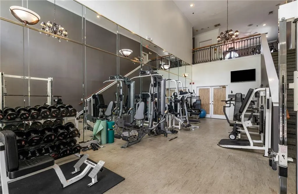 3777 Peachtree Road Ne Unit 911, Atlanta, Georgia 30319, 2 Bedrooms Bedrooms, ,1 BathroomBathrooms,Residential,For Sale,3777 Peachtree Road Ne Unit 911,7527526