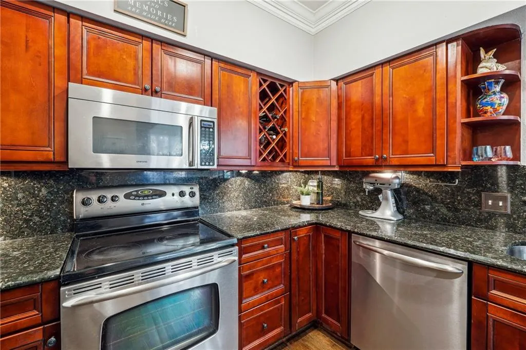 3777 Peachtree Road Ne Unit 911, Atlanta, Georgia 30319, 2 Bedrooms Bedrooms, ,1 BathroomBathrooms,Residential,For Sale,3777 Peachtree Road Ne Unit 911,7527526