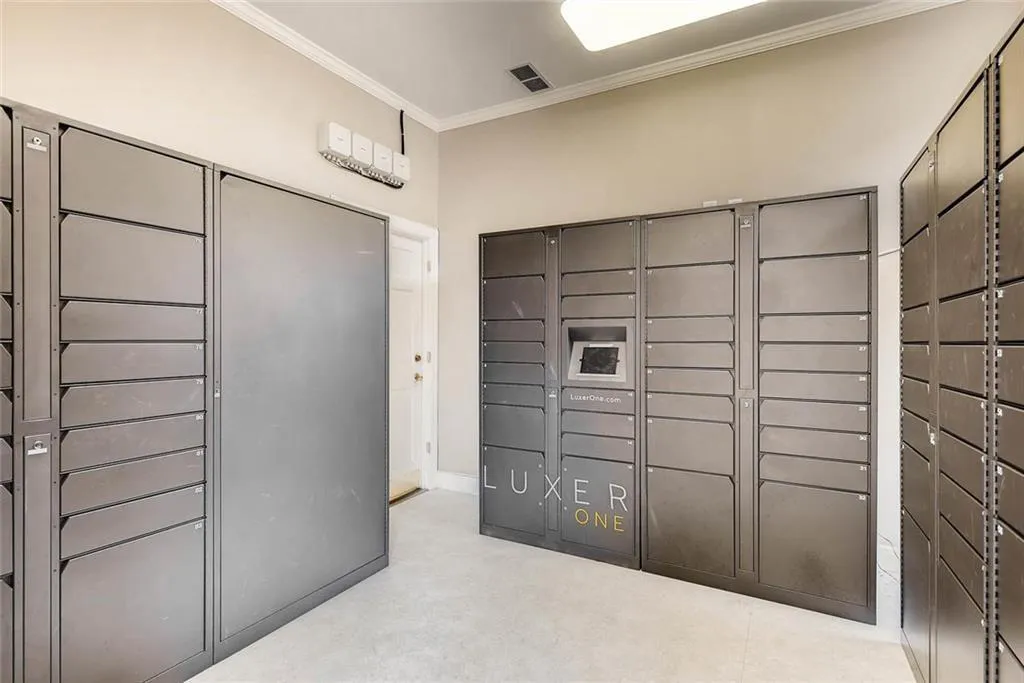 3777 Peachtree Road Ne Unit 911, Atlanta, Georgia 30319, 2 Bedrooms Bedrooms, ,1 BathroomBathrooms,Residential,For Sale,3777 Peachtree Road Ne Unit 911,7527526