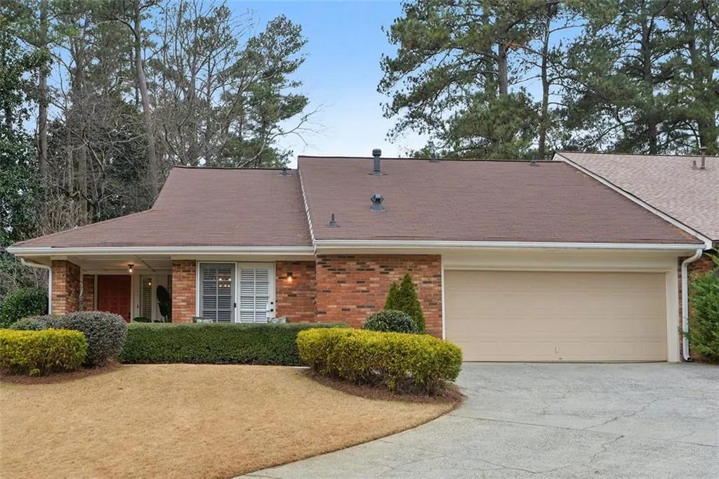 330 Francyne Court, Atlanta, Georgia 30328, 2 Bedrooms Bedrooms, ,2 BathroomsBathrooms,Residential,Sold,330 Francyne Court,6820240