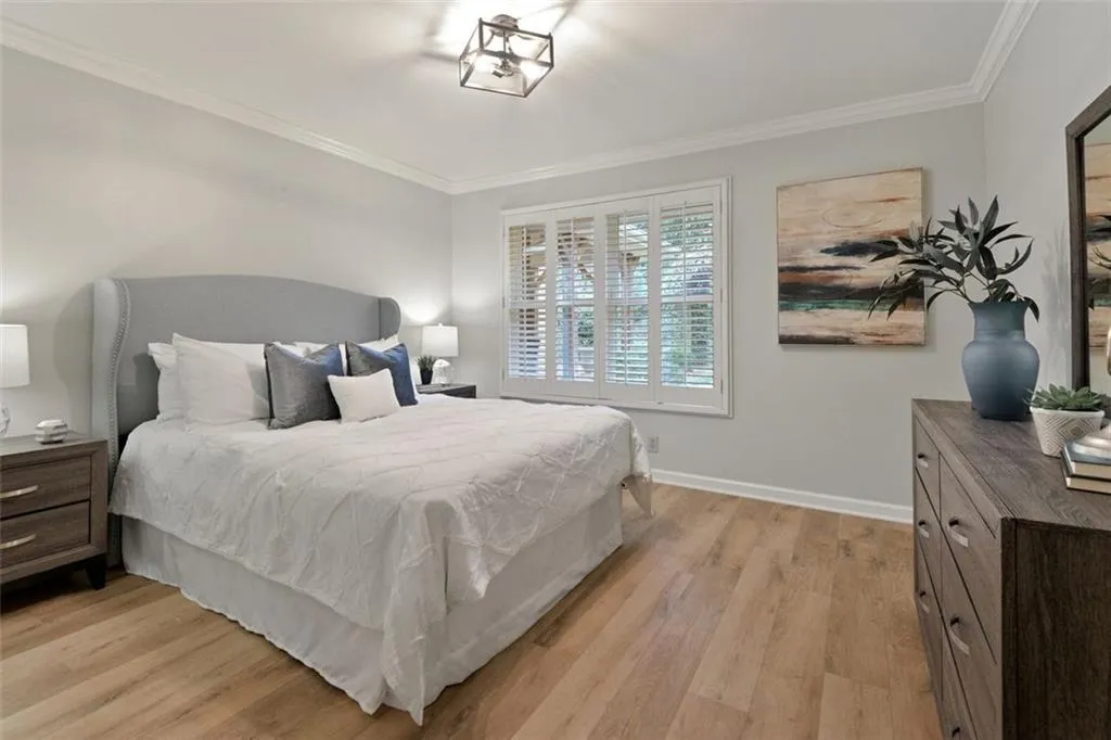 330 Francyne Court, Atlanta, Georgia 30328, 2 Bedrooms Bedrooms, ,2 BathroomsBathrooms,Residential,Sold,330 Francyne Court,6820240