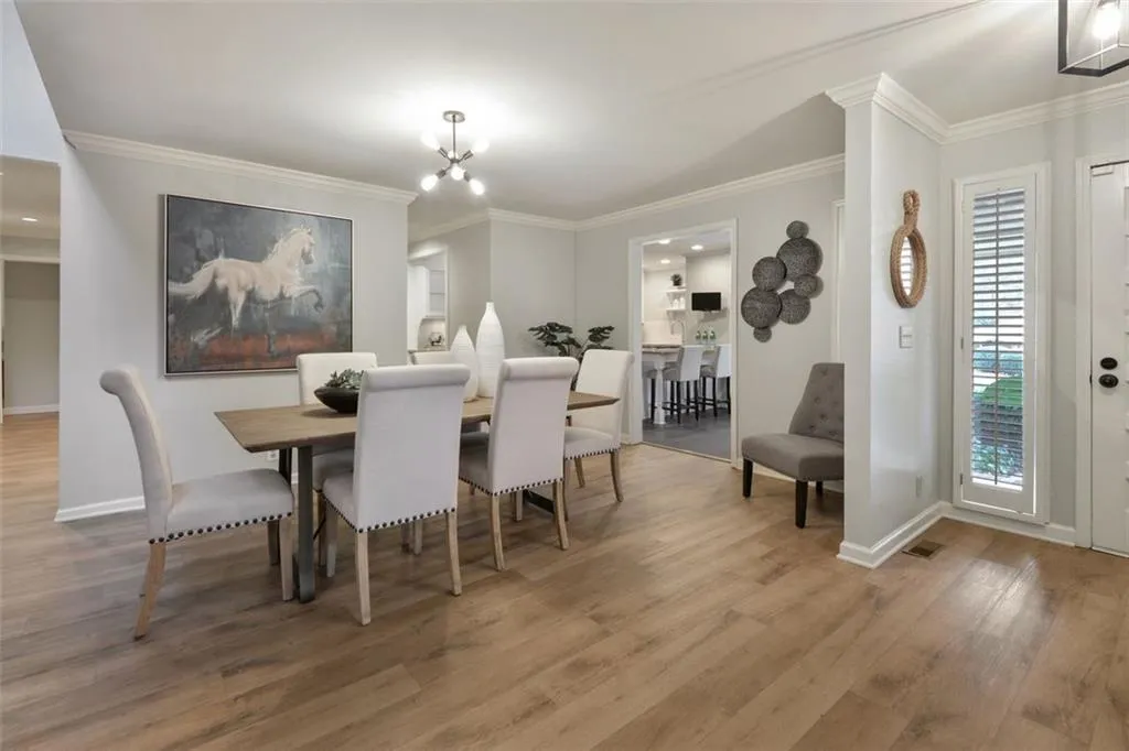 330 Francyne Court, Atlanta, Georgia 30328, 2 Bedrooms Bedrooms, ,2 BathroomsBathrooms,Residential,Sold,330 Francyne Court,6820240