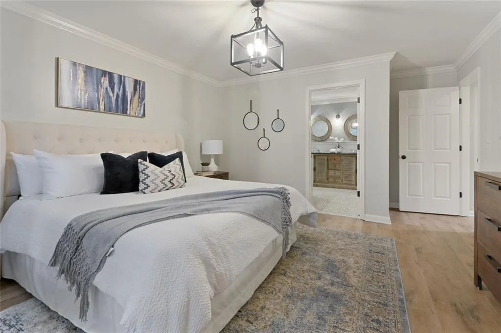 330 Francyne Court, Atlanta, Georgia 30328, 2 Bedrooms Bedrooms, ,2 BathroomsBathrooms,Residential,Sold,330 Francyne Court,6820240