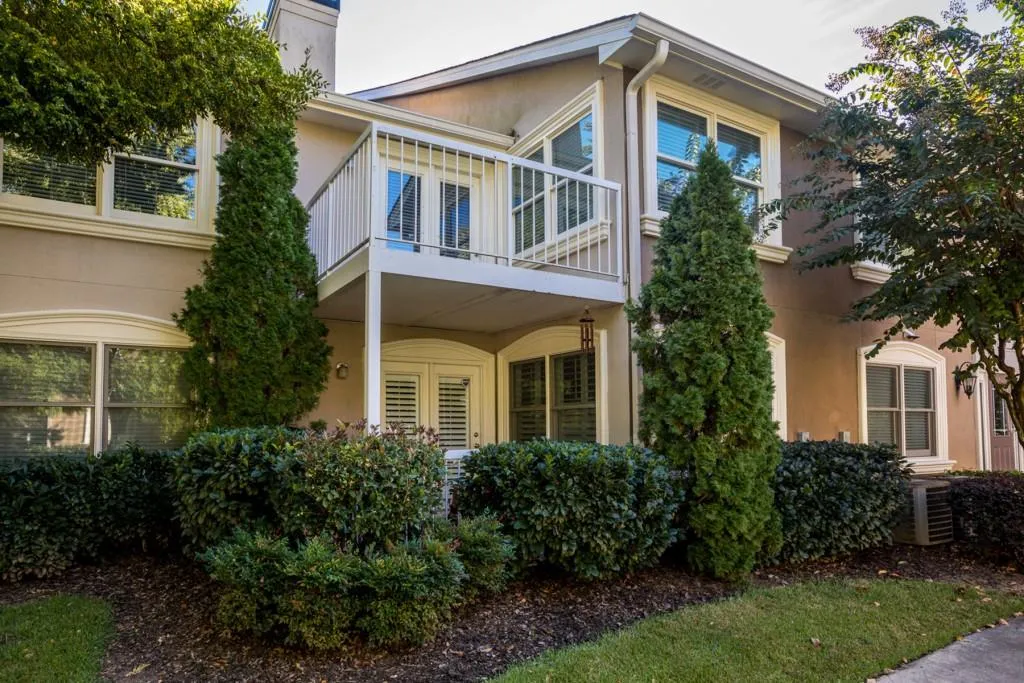 1538 Chantilly Drive Unit 201, Atlanta, Georgia 30324, 2 Bedrooms Bedrooms, ,2 BathroomsBathrooms,Residential,Sold,1538 Chantilly Drive Unit 201,6095967