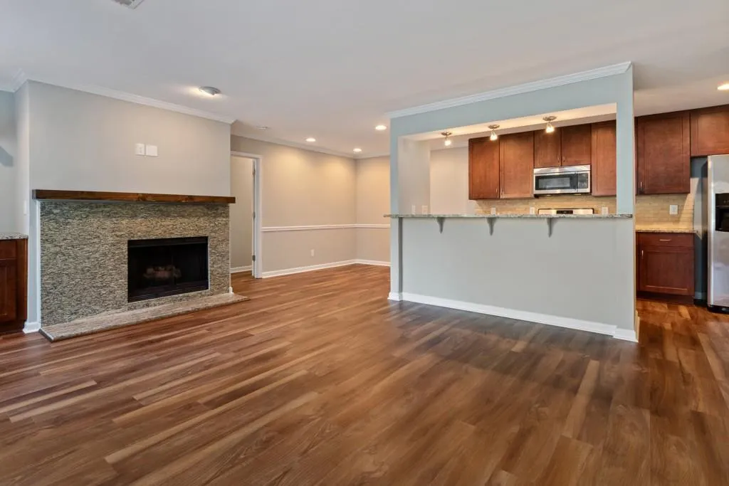 1538 Chantilly Drive Unit 201, Atlanta, Georgia 30324, 2 Bedrooms Bedrooms, ,2 BathroomsBathrooms,Residential,Sold,1538 Chantilly Drive Unit 201,6095967