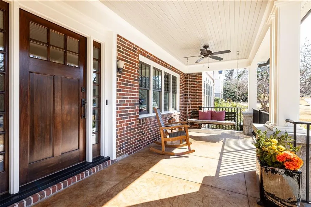 2653 Sharondale Circle Ne, Atlanta, Georgia 30305, 4 Bedrooms Bedrooms, 0 ,3 BathroomsBathrooms,Residential,Sold,2653 Sharondale Circle Ne,7718452