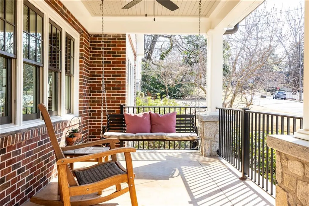 2653 Sharondale Circle Ne, Atlanta, Georgia 30305, 4 Bedrooms Bedrooms, 0 ,3 BathroomsBathrooms,Residential,Sold,2653 Sharondale Circle Ne,7718452