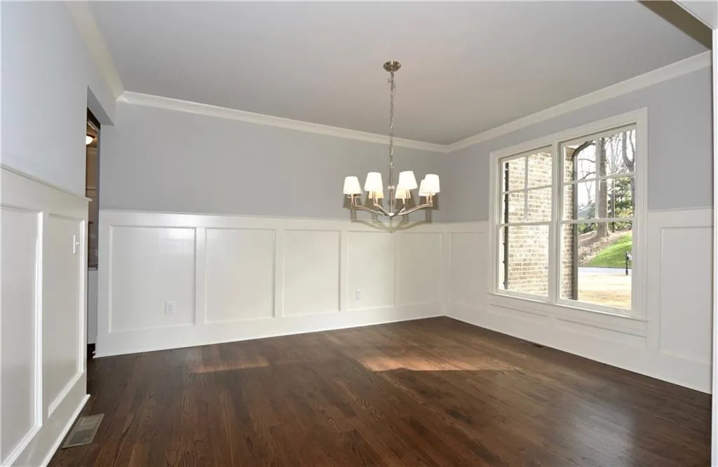 5514 Sherrell Drive Ne, Sandy Springs, Georgia 30342, 5 Bedrooms Bedrooms, ,4 BathroomsBathrooms,Residential,Sold,5514 Sherrell Drive Ne,5718027