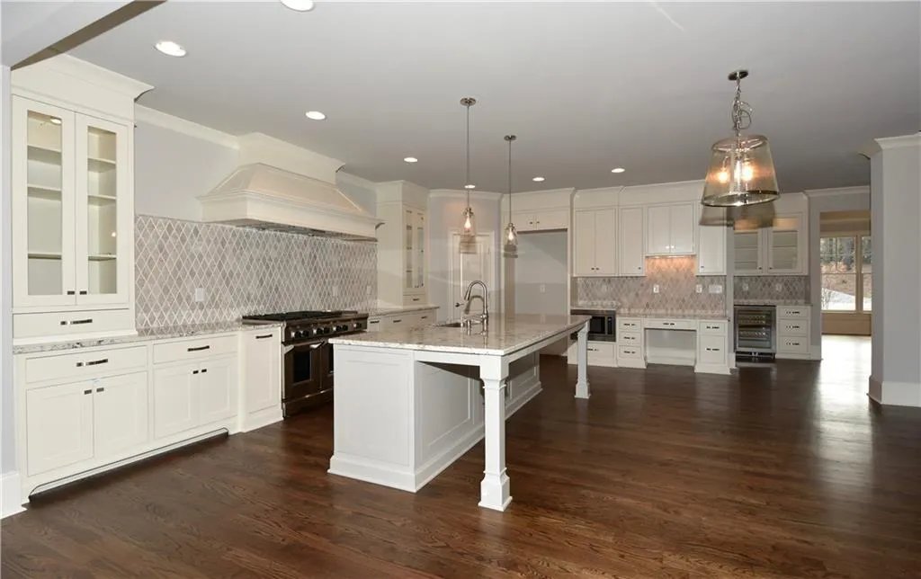 5514 Sherrell Drive Ne, Sandy Springs, Georgia 30342, 5 Bedrooms Bedrooms, ,4 BathroomsBathrooms,Residential,Sold,5514 Sherrell Drive Ne,5718027