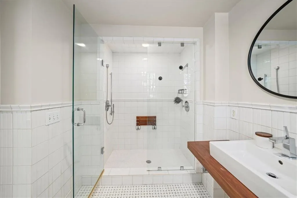 65 Peachtree Memorial Drive Nw Unit 5, Atlanta, Georgia 30309, 3 Bedrooms Bedrooms, ,2 BathroomsBathrooms,Residential,For Sale,65 Peachtree Memorial Drive Nw Unit 5,7557430