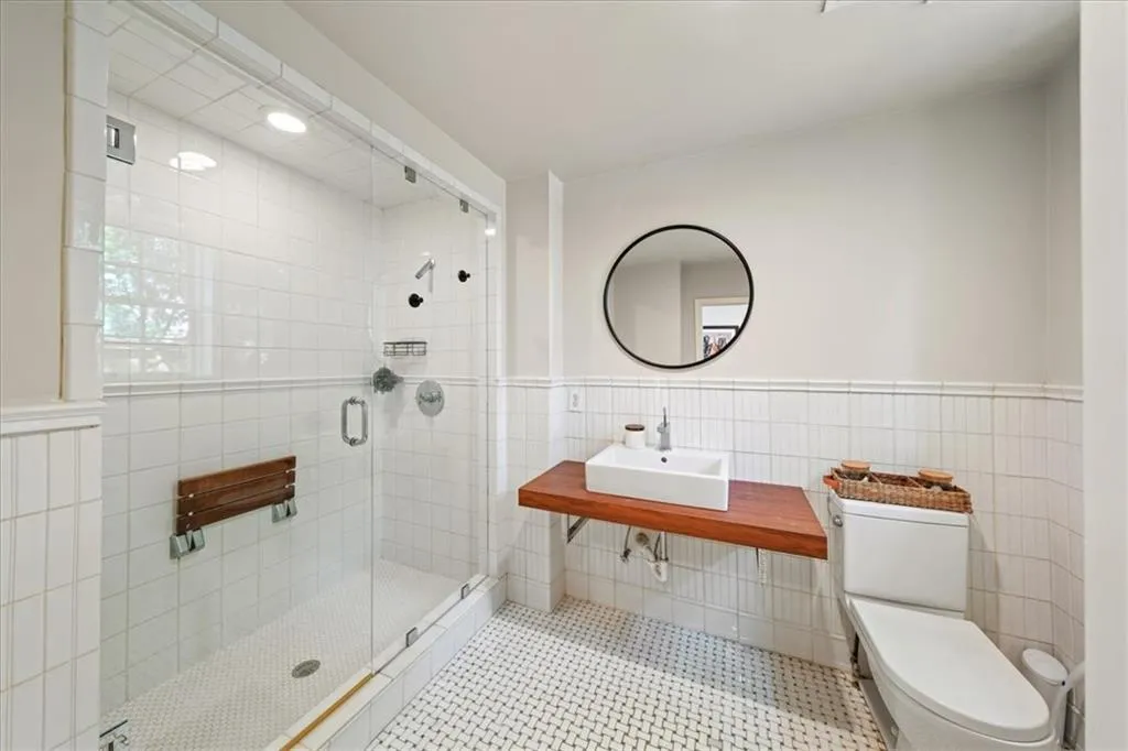 65 Peachtree Memorial Drive Nw Unit 5, Atlanta, Georgia 30309, 3 Bedrooms Bedrooms, ,2 BathroomsBathrooms,Residential,For Sale,65 Peachtree Memorial Drive Nw Unit 5,7557430