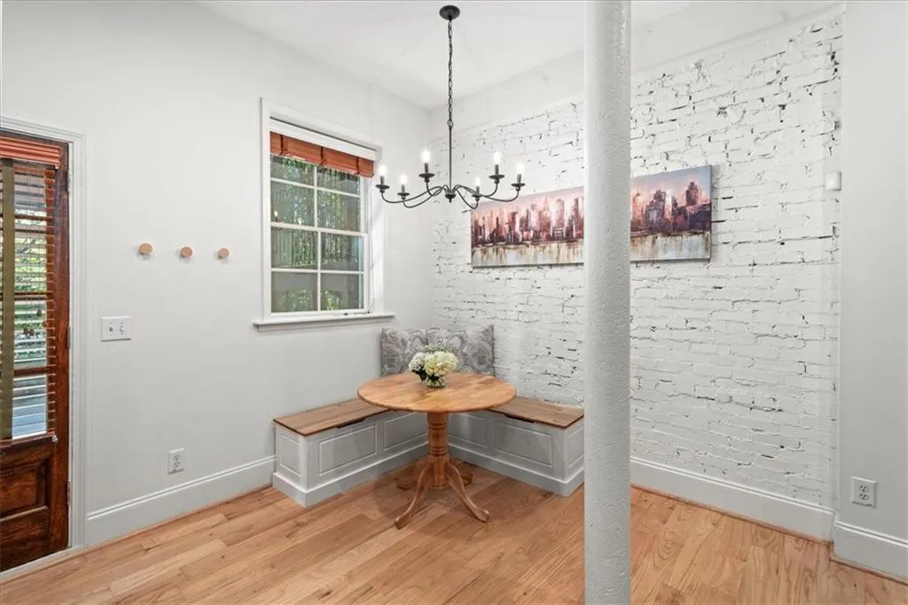 65 Peachtree Memorial Drive Nw Unit 5, Atlanta, Georgia 30309, 3 Bedrooms Bedrooms, ,2 BathroomsBathrooms,Residential,For Sale,65 Peachtree Memorial Drive Nw Unit 5,7557430