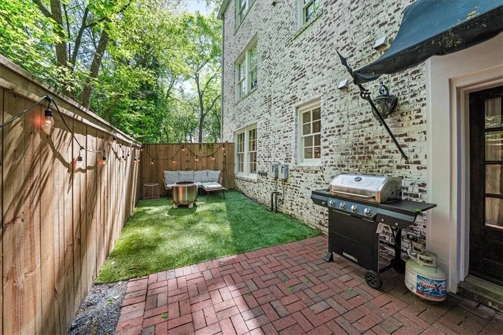65 Peachtree Memorial Drive Nw Unit 5, Atlanta, Georgia 30309, 3 Bedrooms Bedrooms, ,2 BathroomsBathrooms,Residential,For Sale,65 Peachtree Memorial Drive Nw Unit 5,7557430