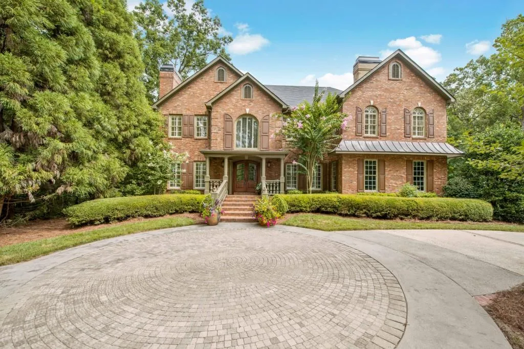 327 Mount Vernon Highway, Sandy Springs, Georgia 30328, 5 Bedrooms Bedrooms, ,4 BathroomsBathrooms,Residential,Sold,327 Mount Vernon Highway,5729388