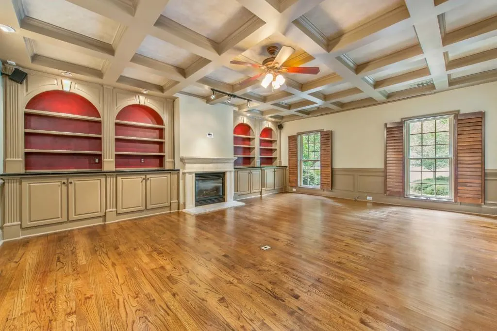 327 Mount Vernon Highway, Sandy Springs, Georgia 30328, 5 Bedrooms Bedrooms, ,4 BathroomsBathrooms,Residential,Sold,327 Mount Vernon Highway,5729388