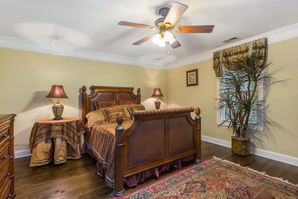 327 Mount Vernon Highway, Sandy Springs, Georgia 30328, 5 Bedrooms Bedrooms, ,4 BathroomsBathrooms,Residential,Sold,327 Mount Vernon Highway,5729388