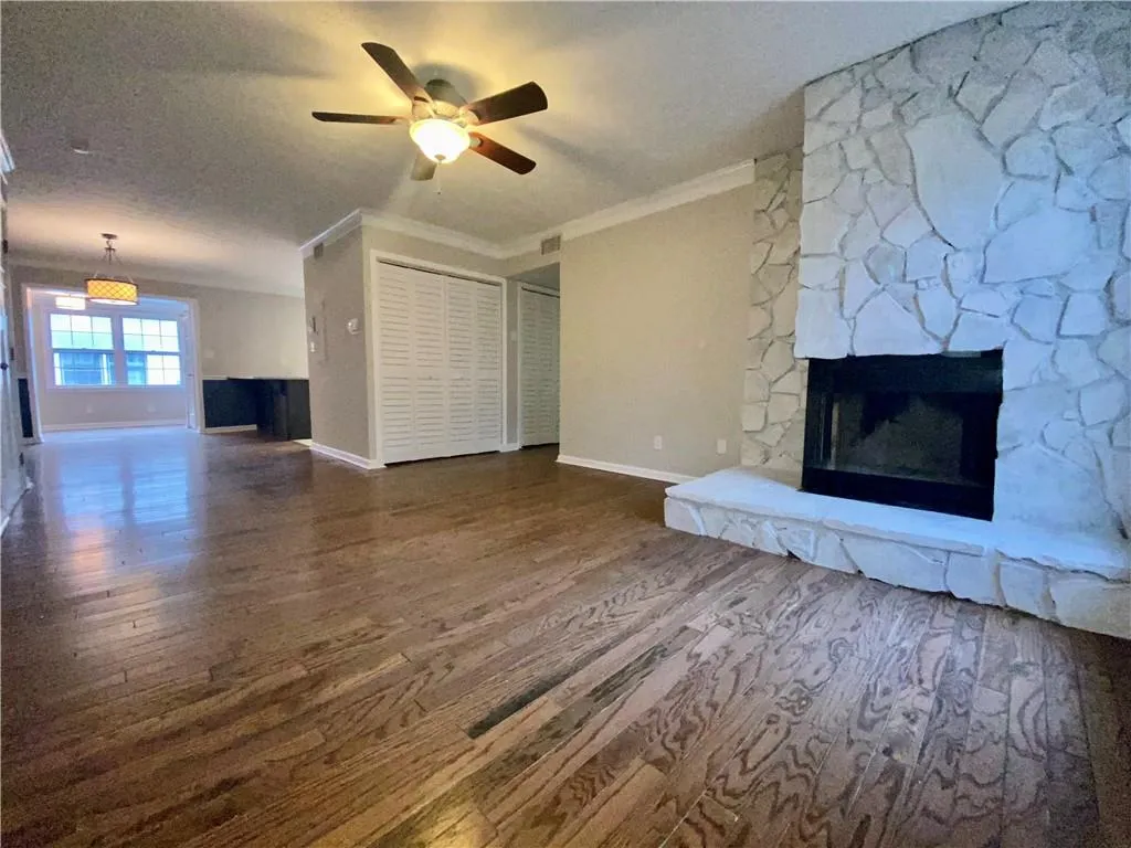 6700 Roswell Road Unit 15d, Atlanta, Georgia 30328, 3 Bedrooms Bedrooms, ,2 BathroomsBathrooms,Residential,Sold,6700 Roswell Road Unit 15d,6834508