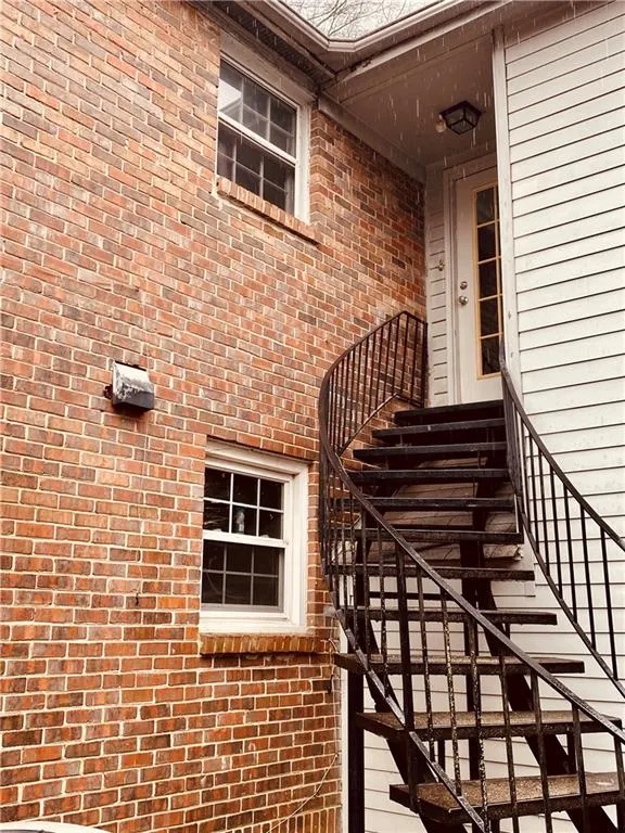 6700 Roswell Road Unit 15d, Atlanta, Georgia 30328, 3 Bedrooms Bedrooms, ,2 BathroomsBathrooms,Residential,Sold,6700 Roswell Road Unit 15d,6834508